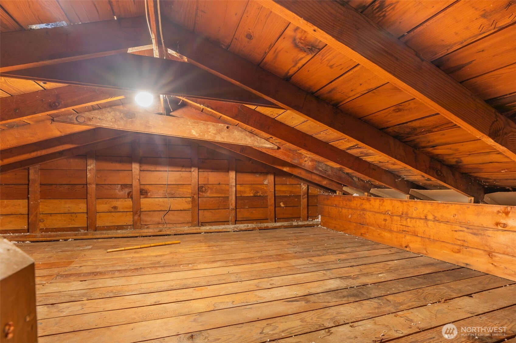 4602 SW Cloverdale Street , Seattle, WA 98136