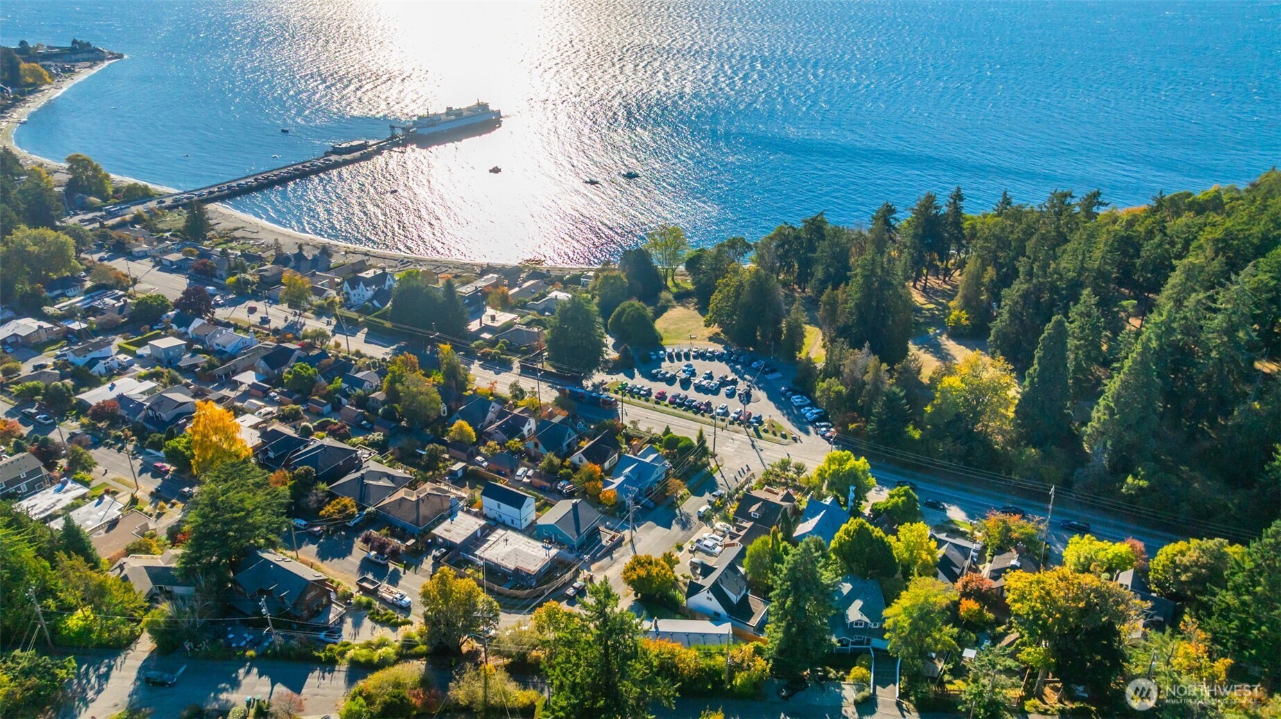4602 SW Cloverdale Street , Seattle, WA 98136