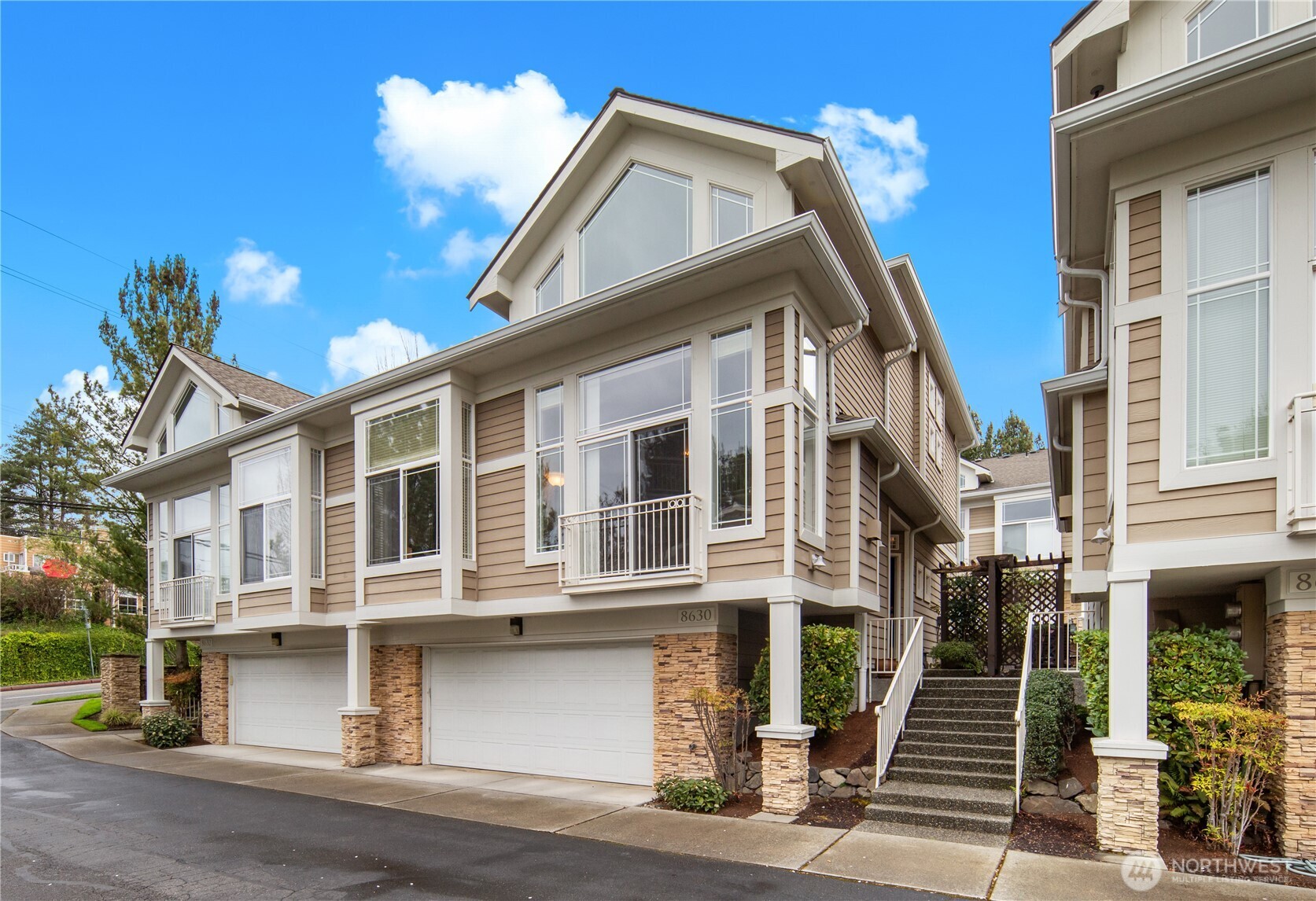 8630 113th Lane NE, Kirkland, WA 98033