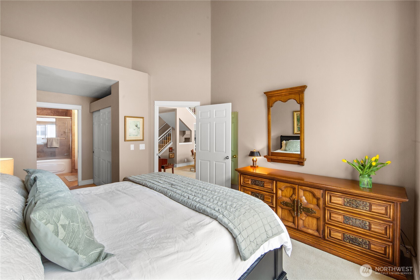 8630 113th Lane NE, Kirkland, WA 98033