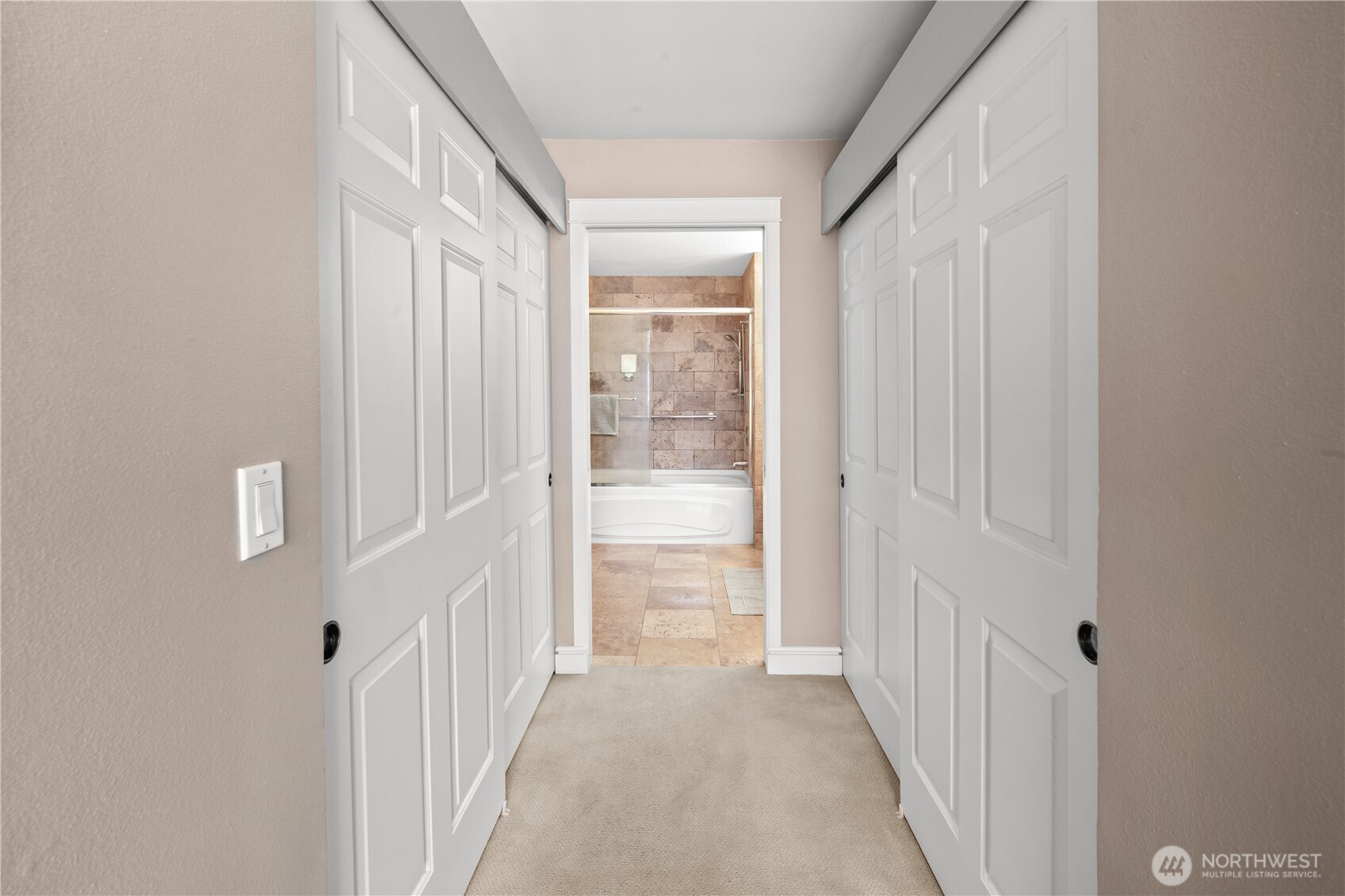 8630 113th Lane NE, Kirkland, WA 98033