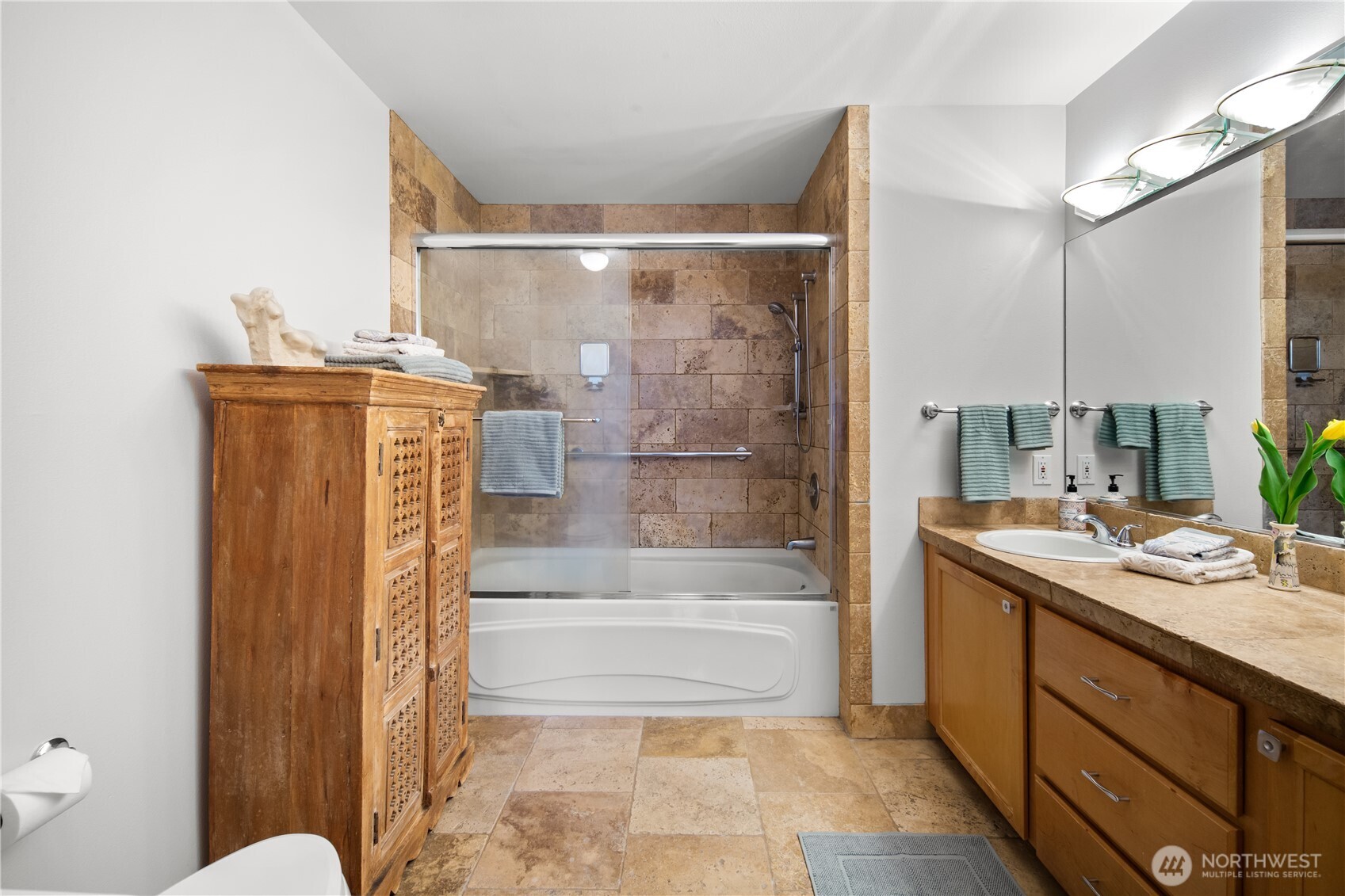 8630 113th Lane NE, Kirkland, WA 98033