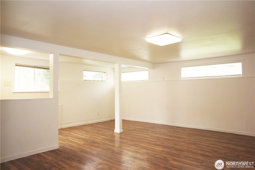 2413 SW Graham Street , Seattle, WA 98106