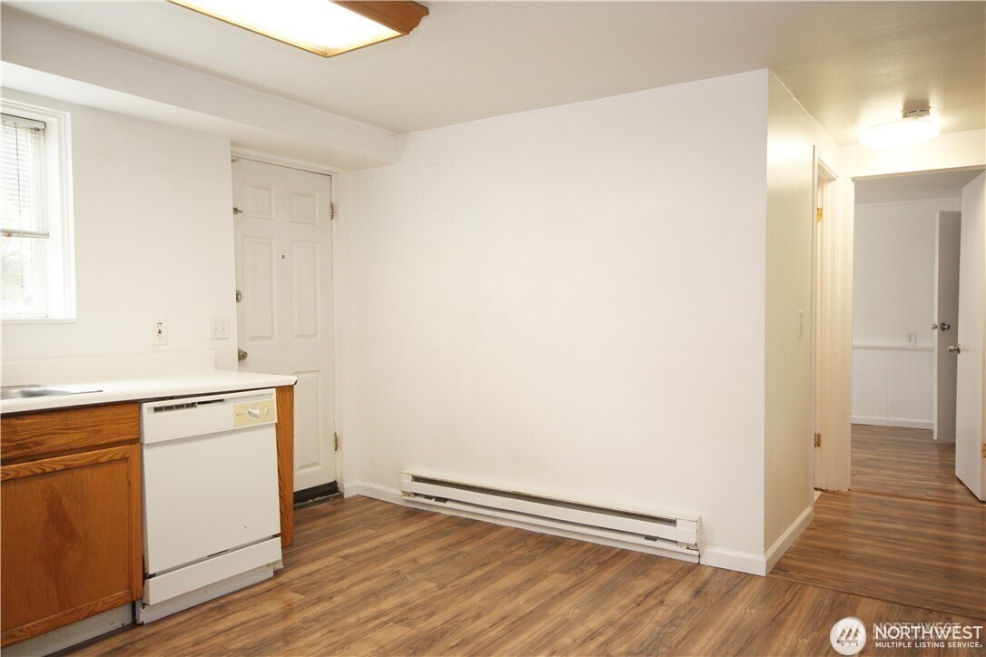 2413 SW Graham Street , Seattle, WA 98106