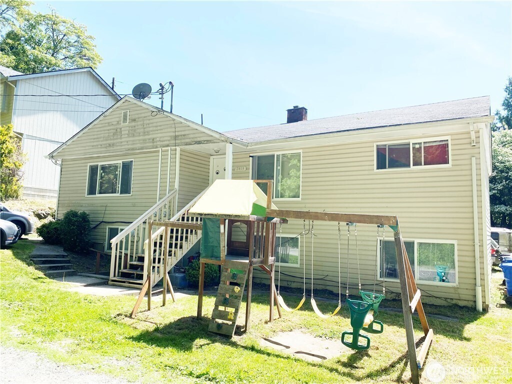 2413 SW Graham Street , Seattle, WA 98106