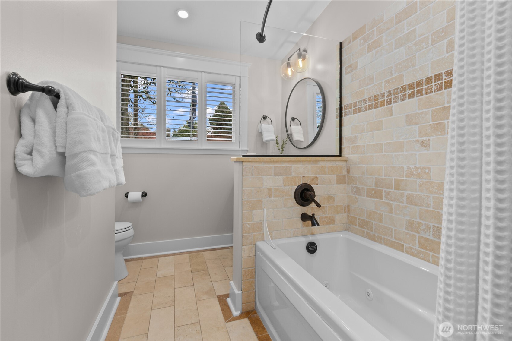 3227 103rd Place NE, Bellevue, WA 98004