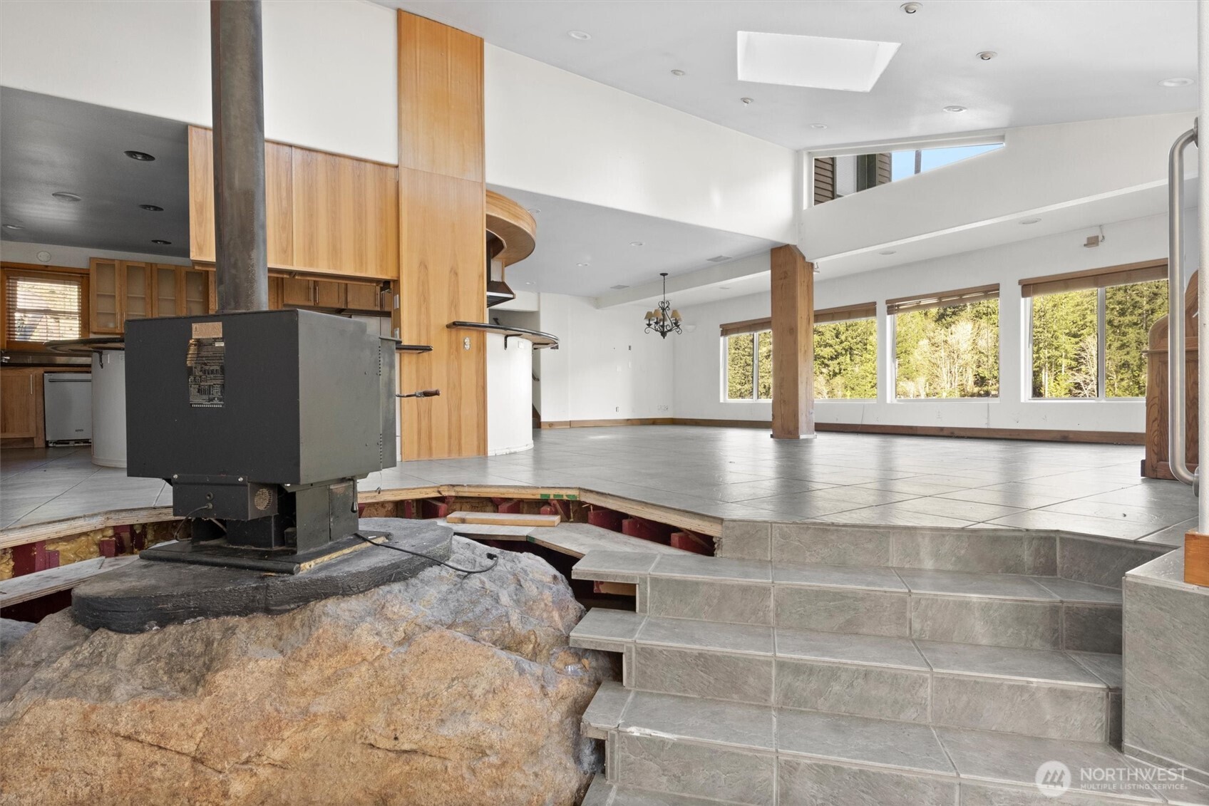 961 W Lake Samish Dr , Bellingham, WA 98229