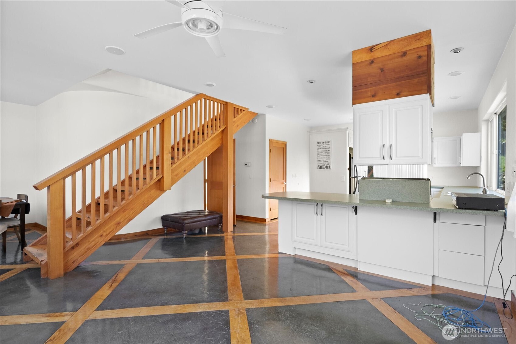 961 W Lake Samish Dr , Bellingham, WA 98229