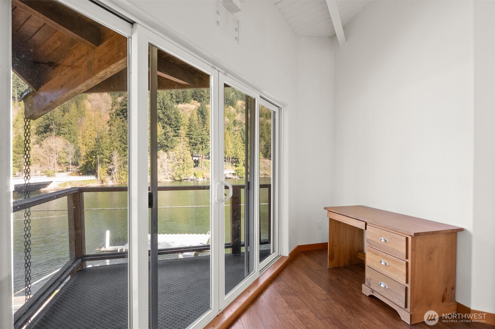 961 W Lake Samish Dr , Bellingham, WA 98229