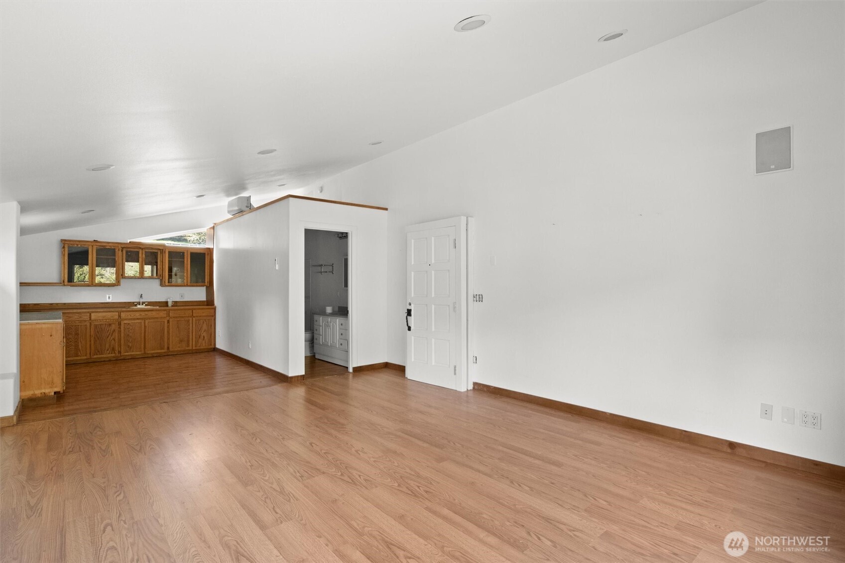 961 W Lake Samish Dr , Bellingham, WA 98229