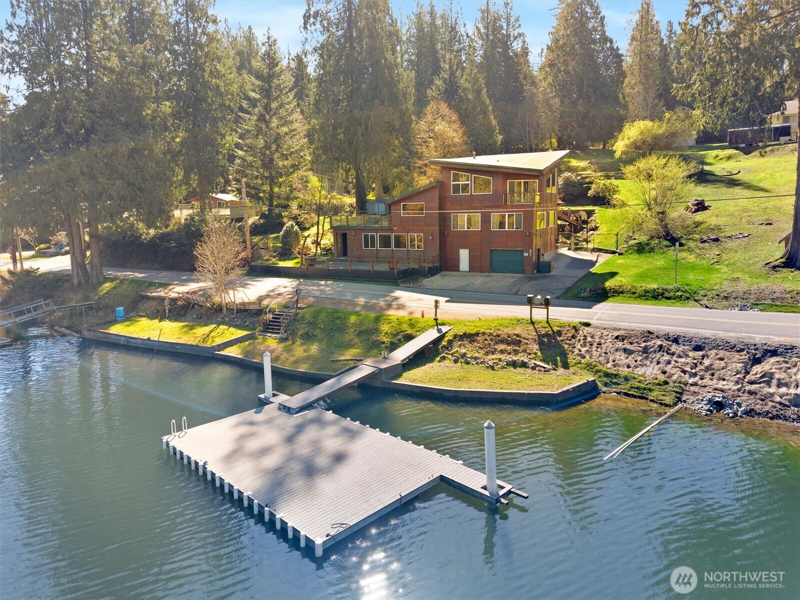 961 W Lake Samish Dr , Bellingham, WA 98229