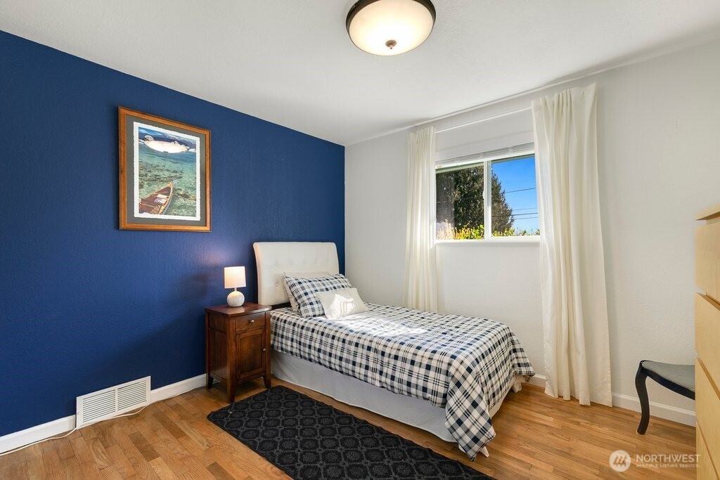 16533 34th Avenue NE, Lake Forest Park, WA 98155