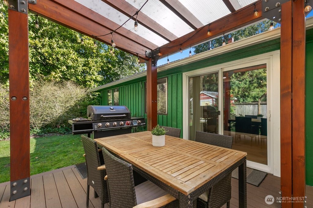 16533 34th Avenue NE, Lake Forest Park, WA 98155