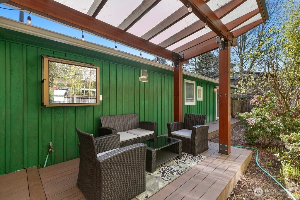 16533 34th Avenue NE, Lake Forest Park, WA 98155