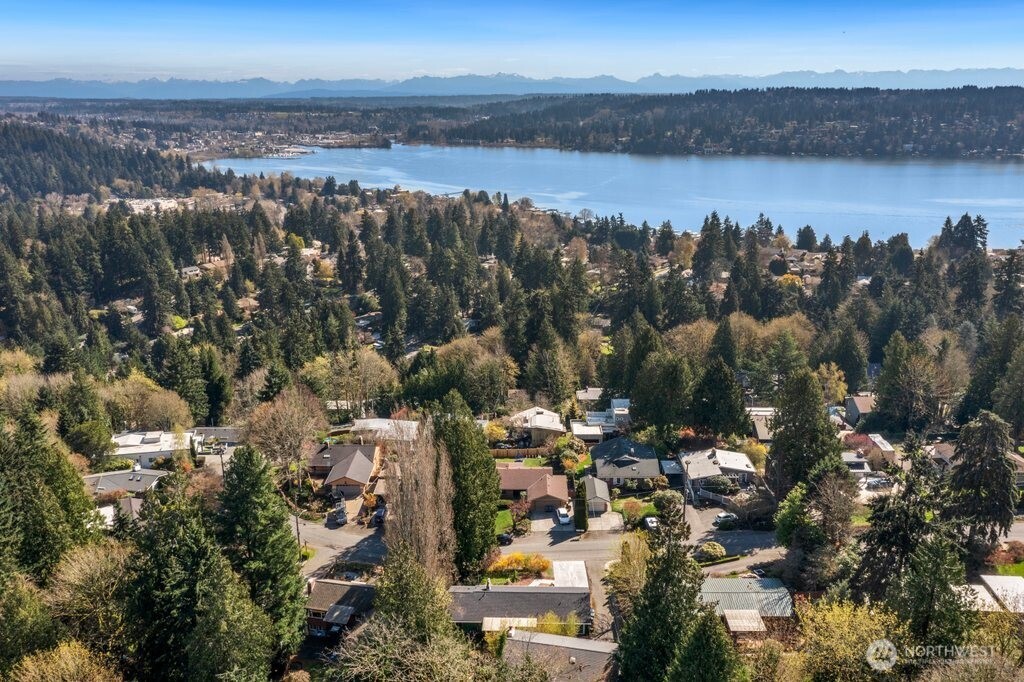 16533 34th Avenue NE, Lake Forest Park, WA 98155