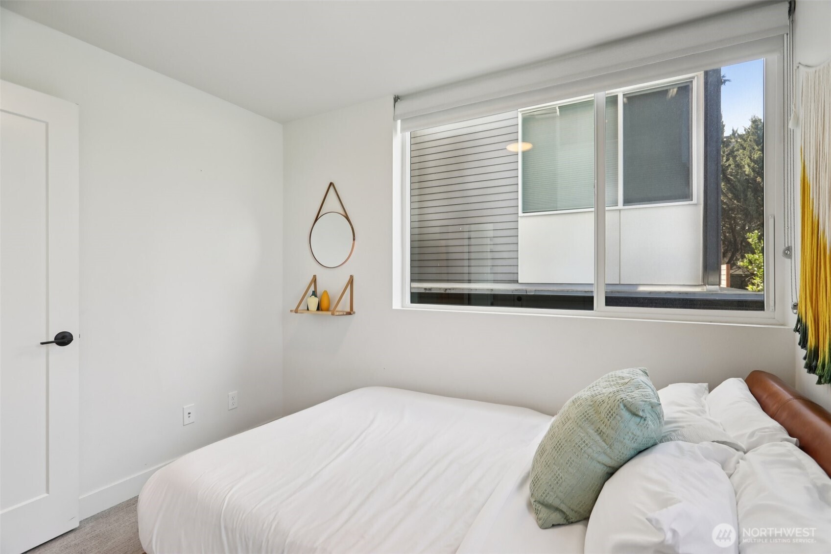 71 W Dravus Street , Seattle, WA 98119