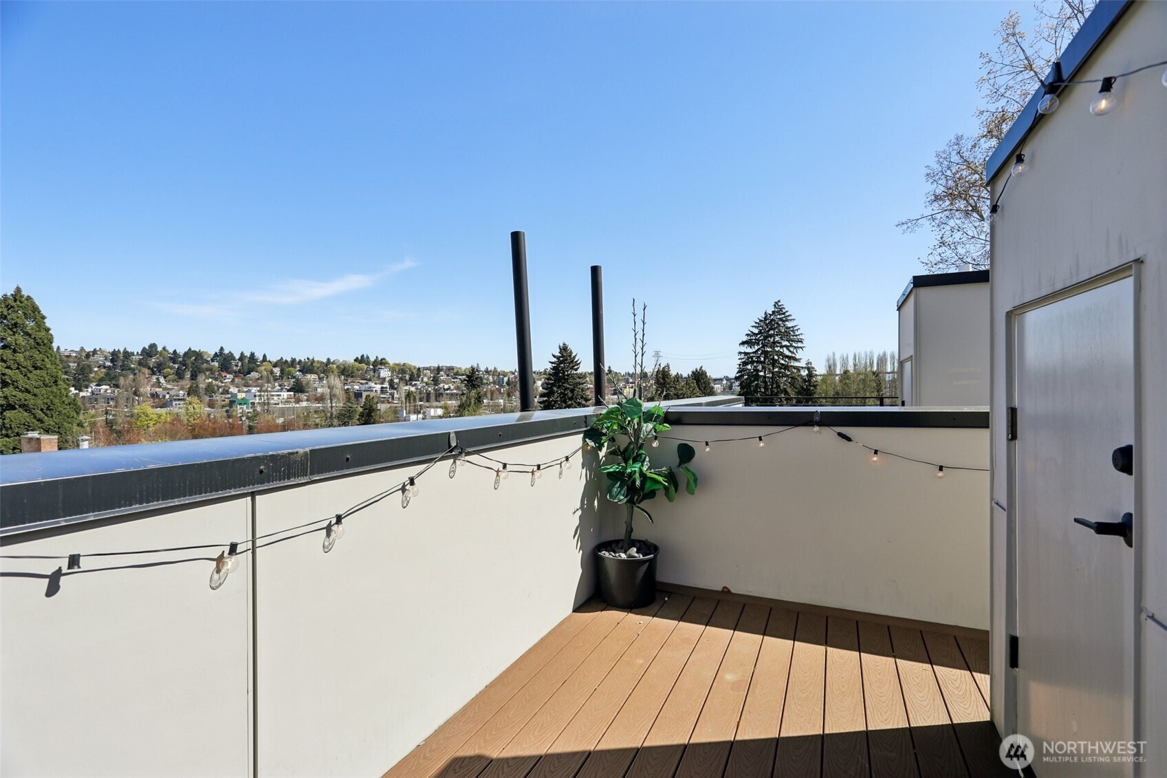 71 W Dravus Street , Seattle, WA 98119