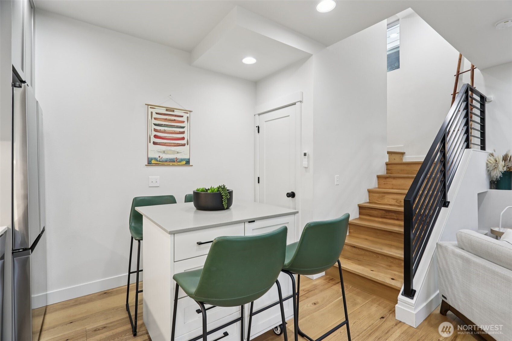 71 W Dravus Street , Seattle, WA 98119
