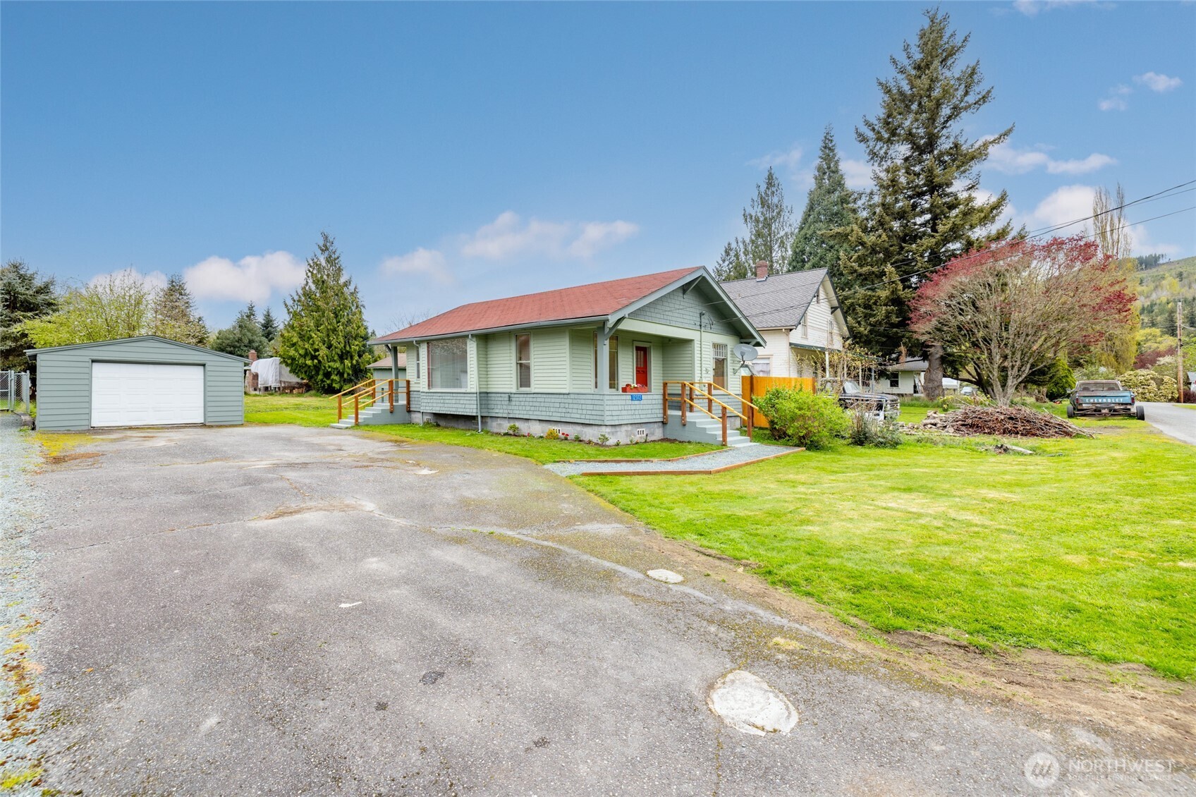 12372 Bartl Street , Clear Lake, WA 98235