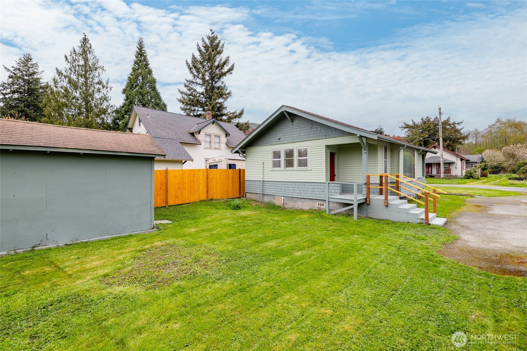 12372 Bartl Street , Clear Lake, WA 98235