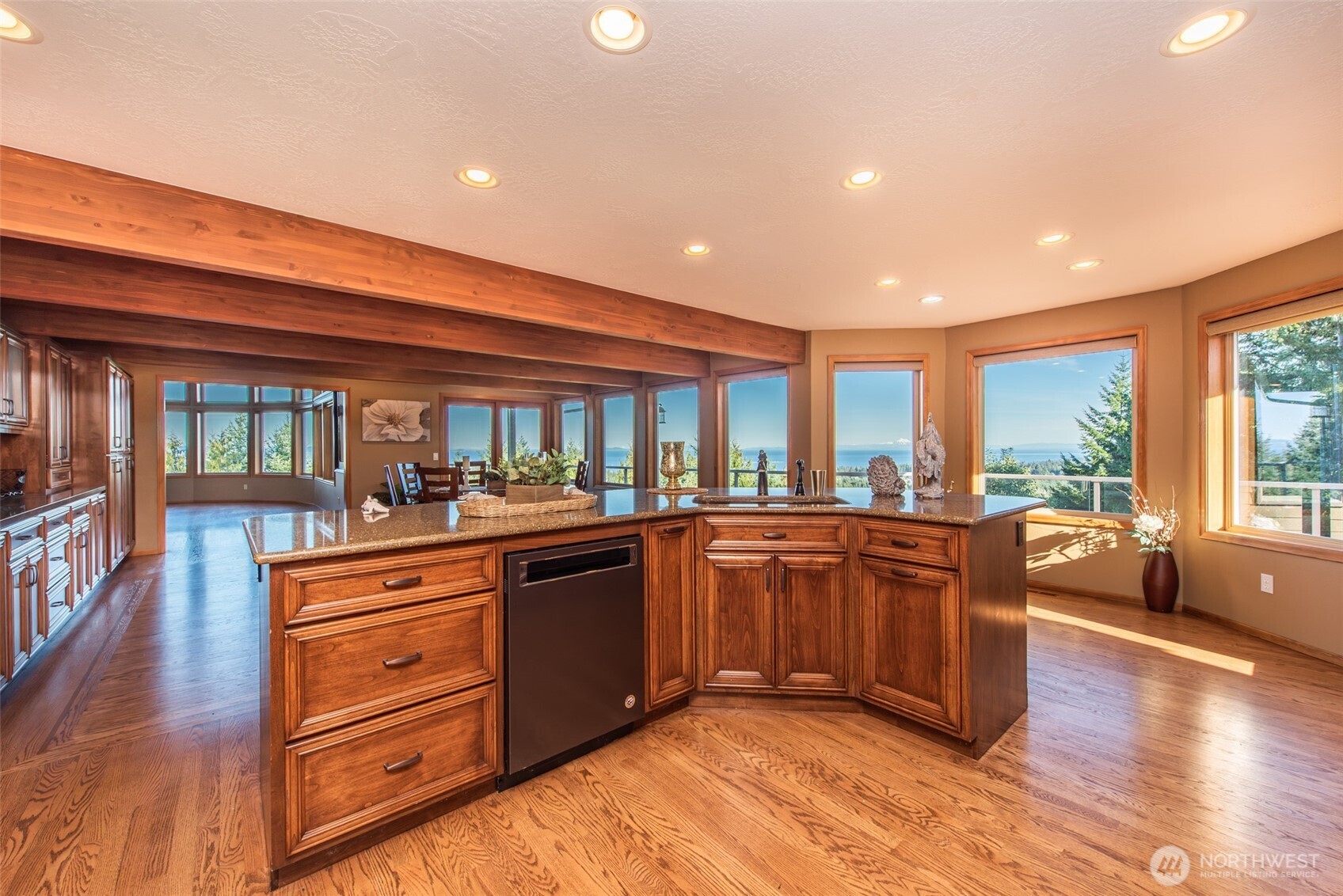 721 Sunset Heights Drive , Port Angeles, WA 98363
