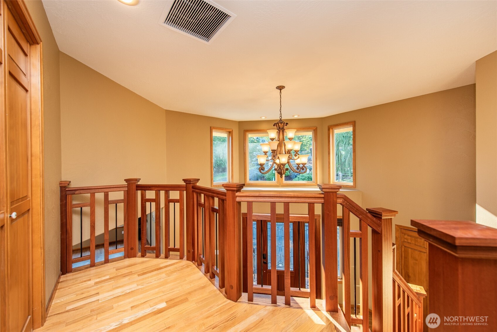721 Sunset Heights Drive , Port Angeles, WA 98363