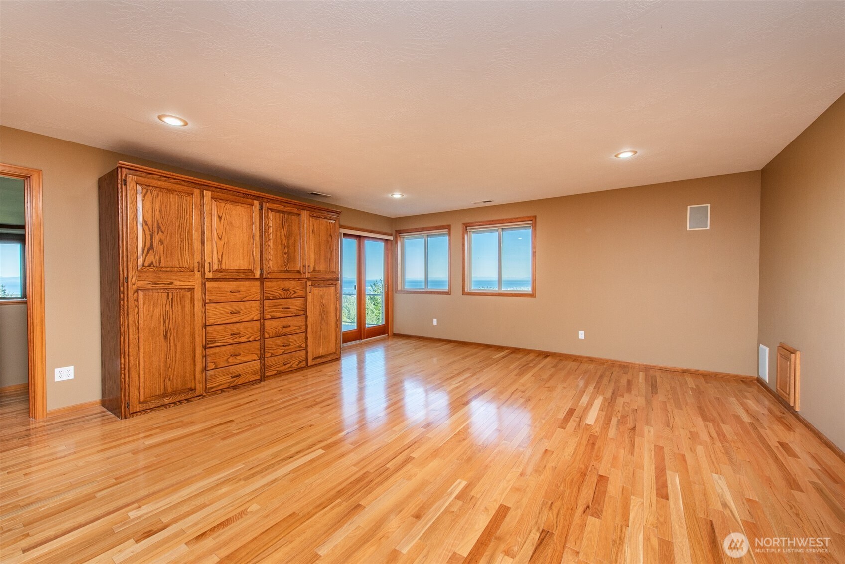 721 Sunset Heights Drive , Port Angeles, WA 98363