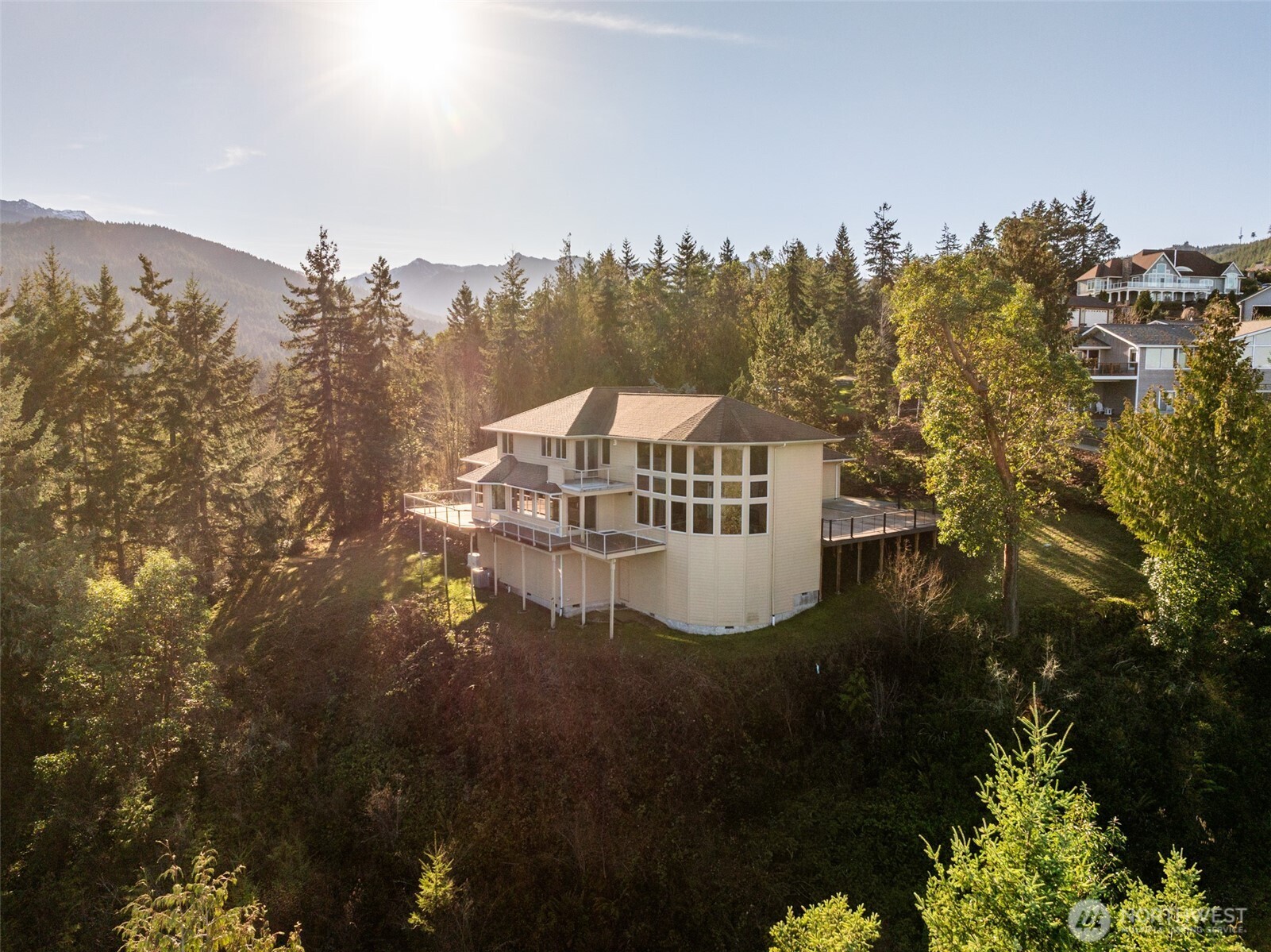 721 Sunset Heights Drive , Port Angeles, WA 98363