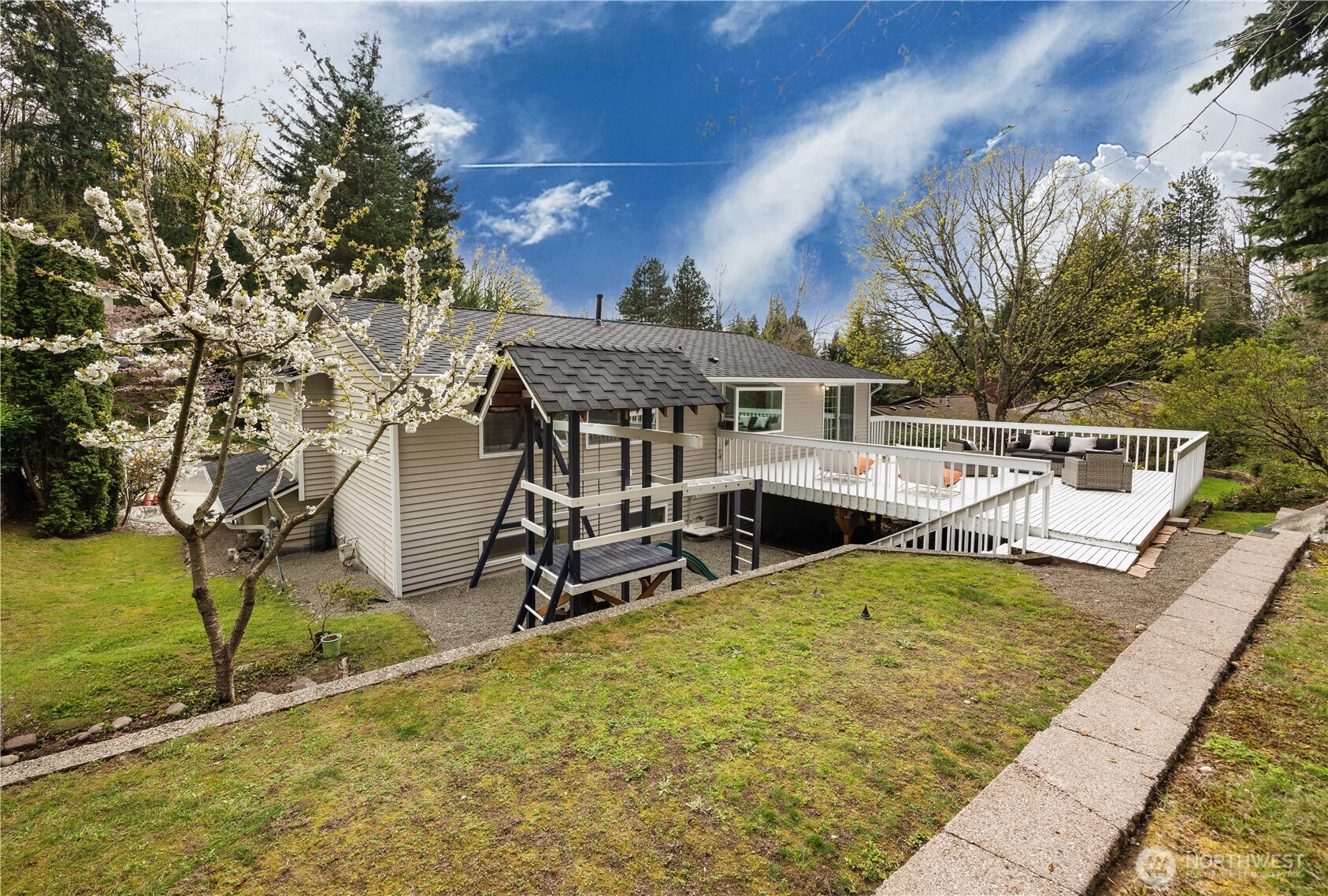 5235 Highland Drive , Bellevue, WA 98006