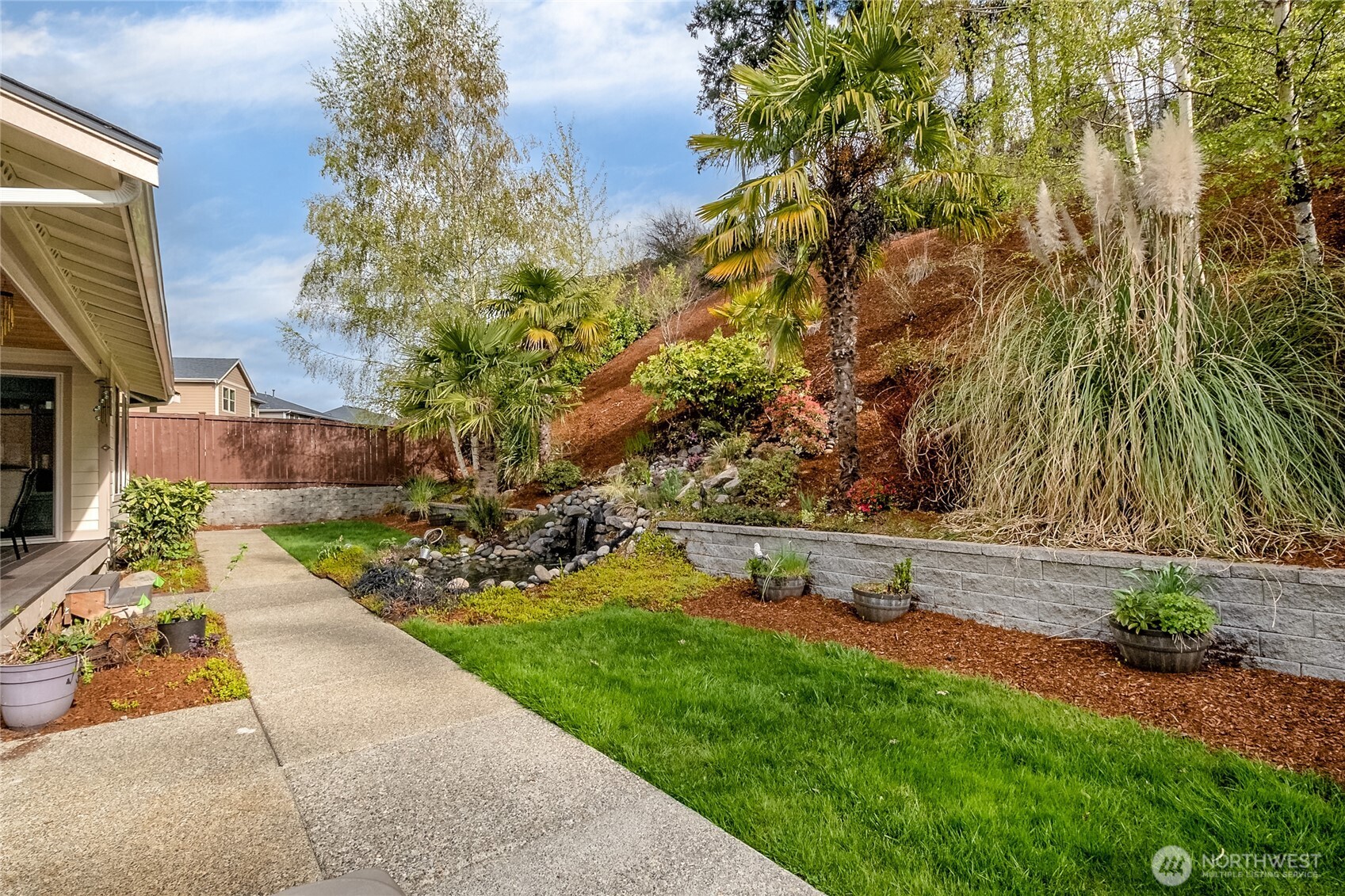 8023 173rd Avenue E, Sumner, WA 98390