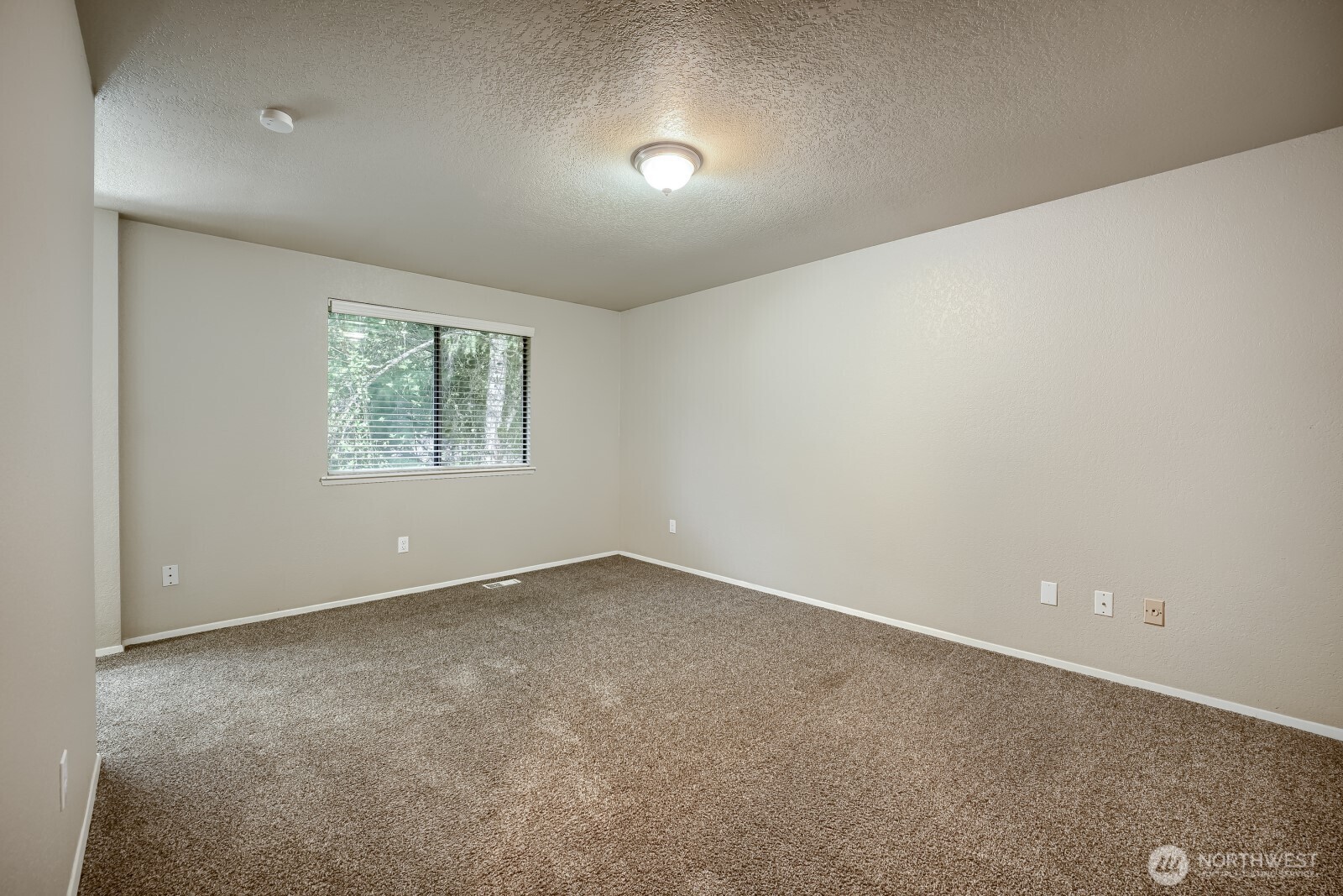 30912 11th Avenue SW, Federal Way, WA 98023