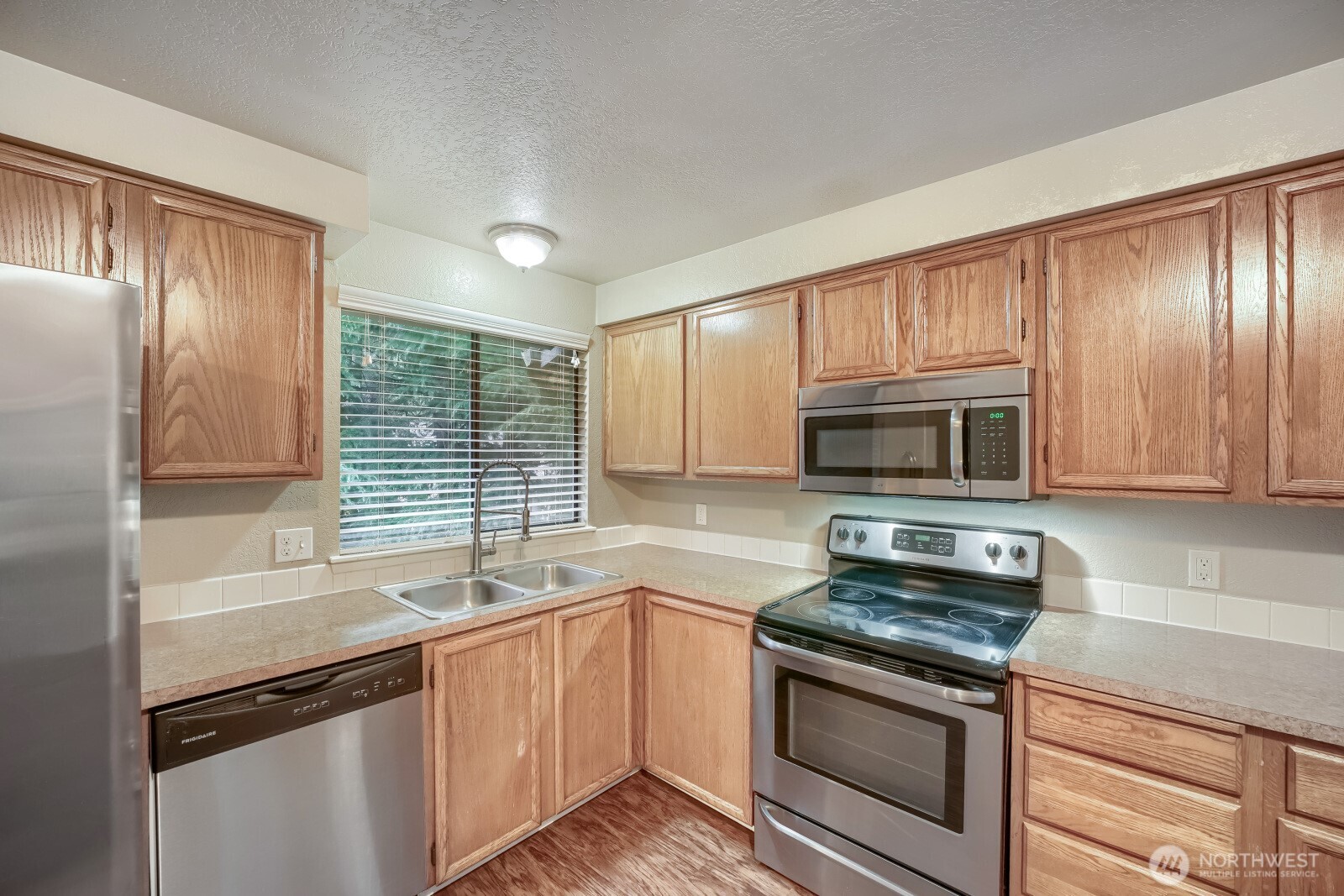 30912 11th Avenue SW, Federal Way, WA 98023