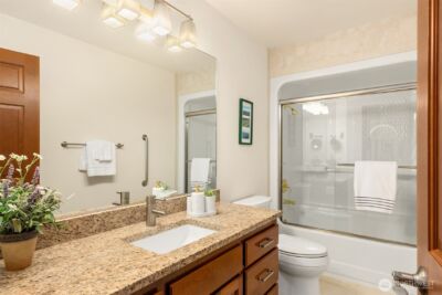 8387 NE Sumanee Place , Bainbridge Island, WA 98110 - Photo 23
