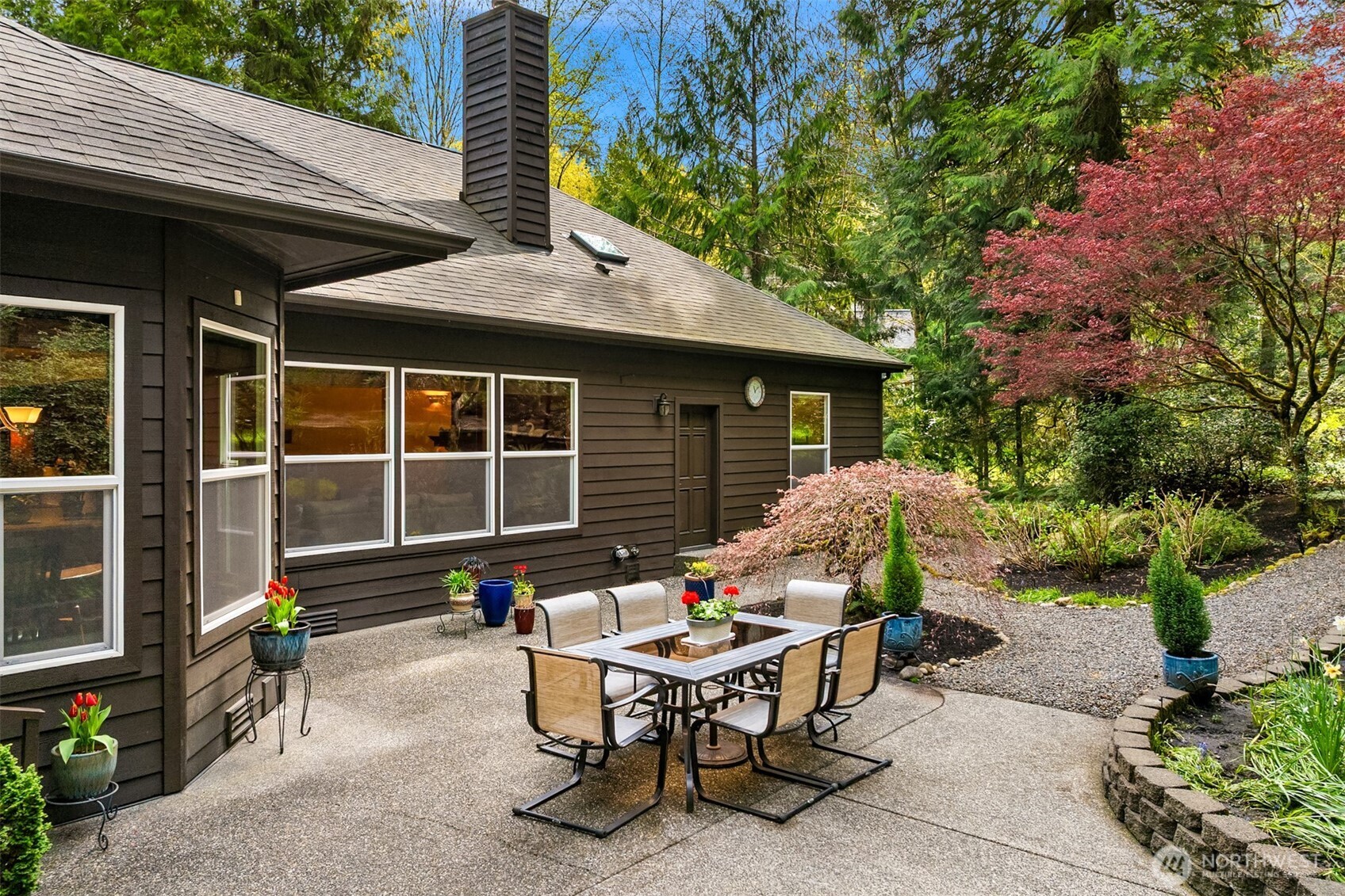 8387 NE Sumanee Place , Bainbridge Island, WA 98110