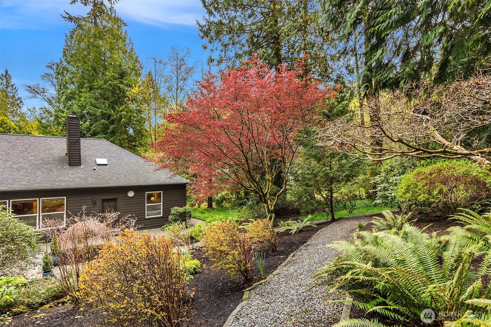 8387 NE Sumanee Place , Bainbridge Island, WA 98110
