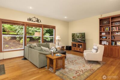 8387 NE Sumanee Place , Bainbridge Island, WA 98110 - Photo 11