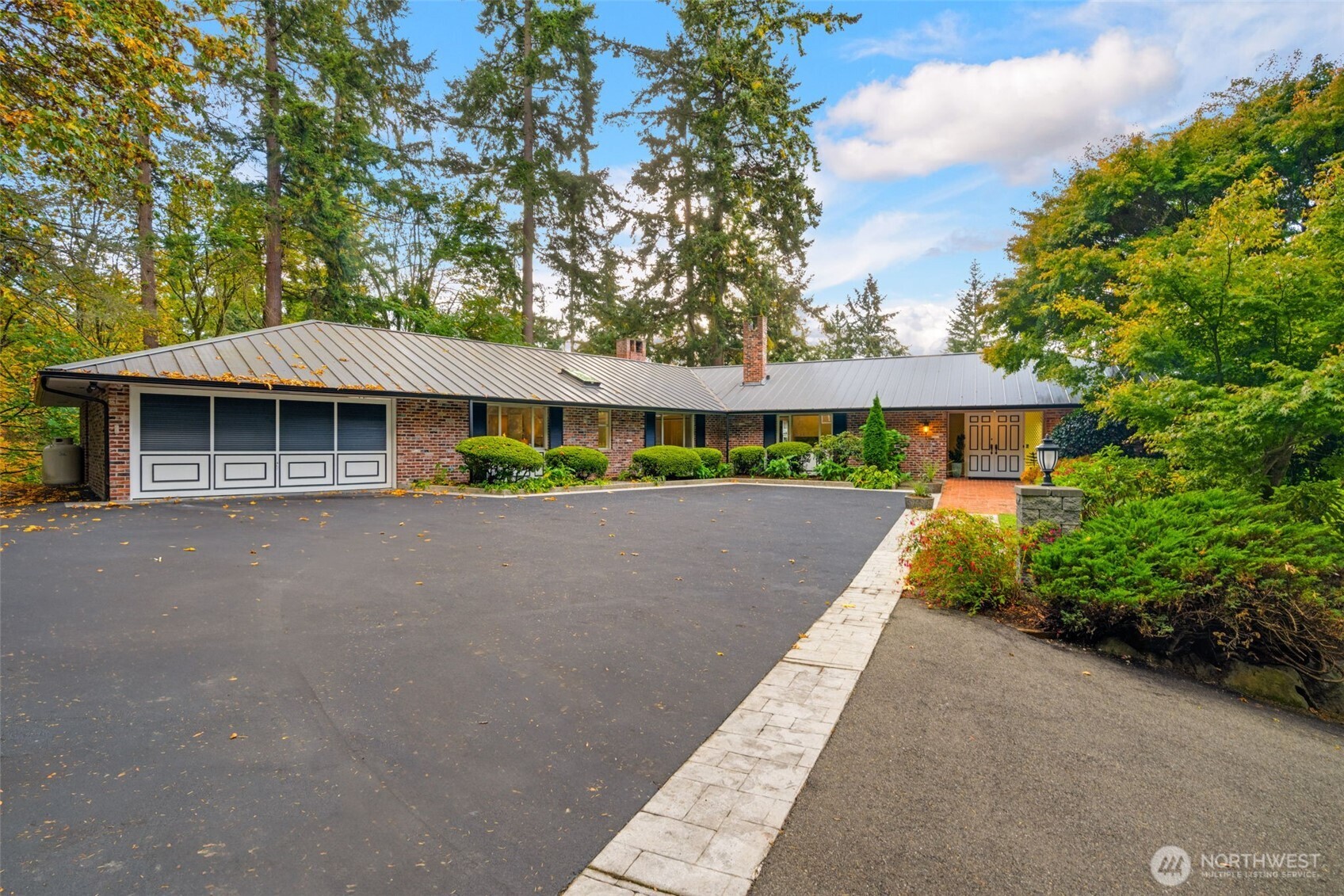 14050 Hilltop Lane NW, Seattle, WA 98177
