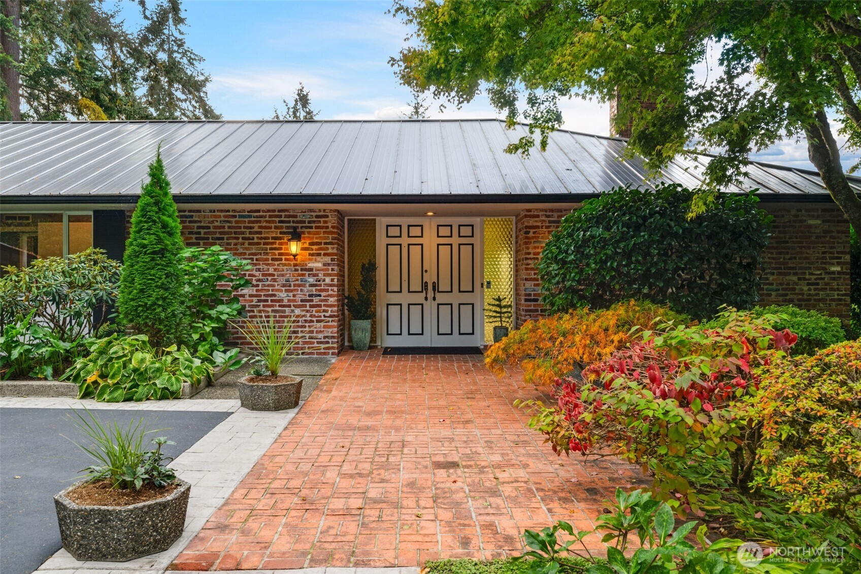 14050 Hilltop Lane NW, Seattle, WA 98177