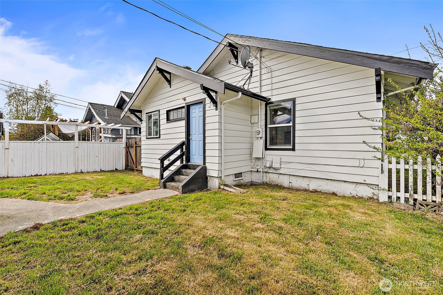 4515 Pacific Avenue , Tacoma, WA 98418