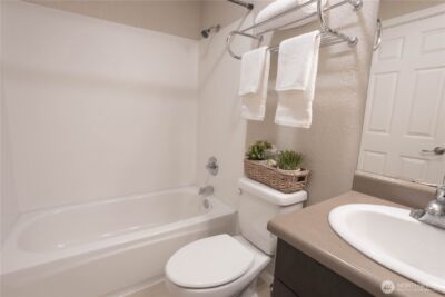 12607 SE 41st Place #H207, Bellevue, WA 98006 - Photo 13