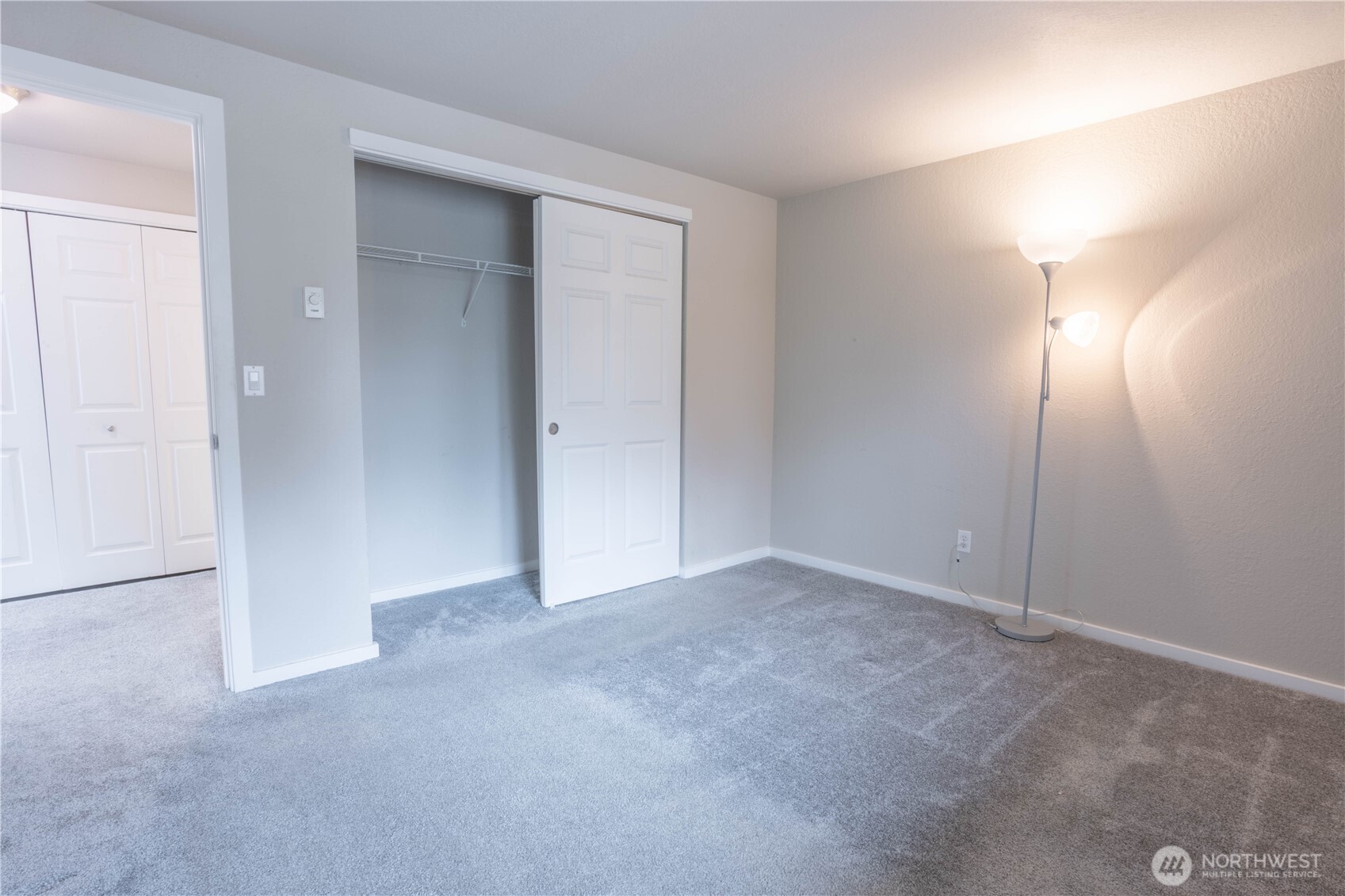 12607 SE 41st Place #H207, Bellevue, WA 98006