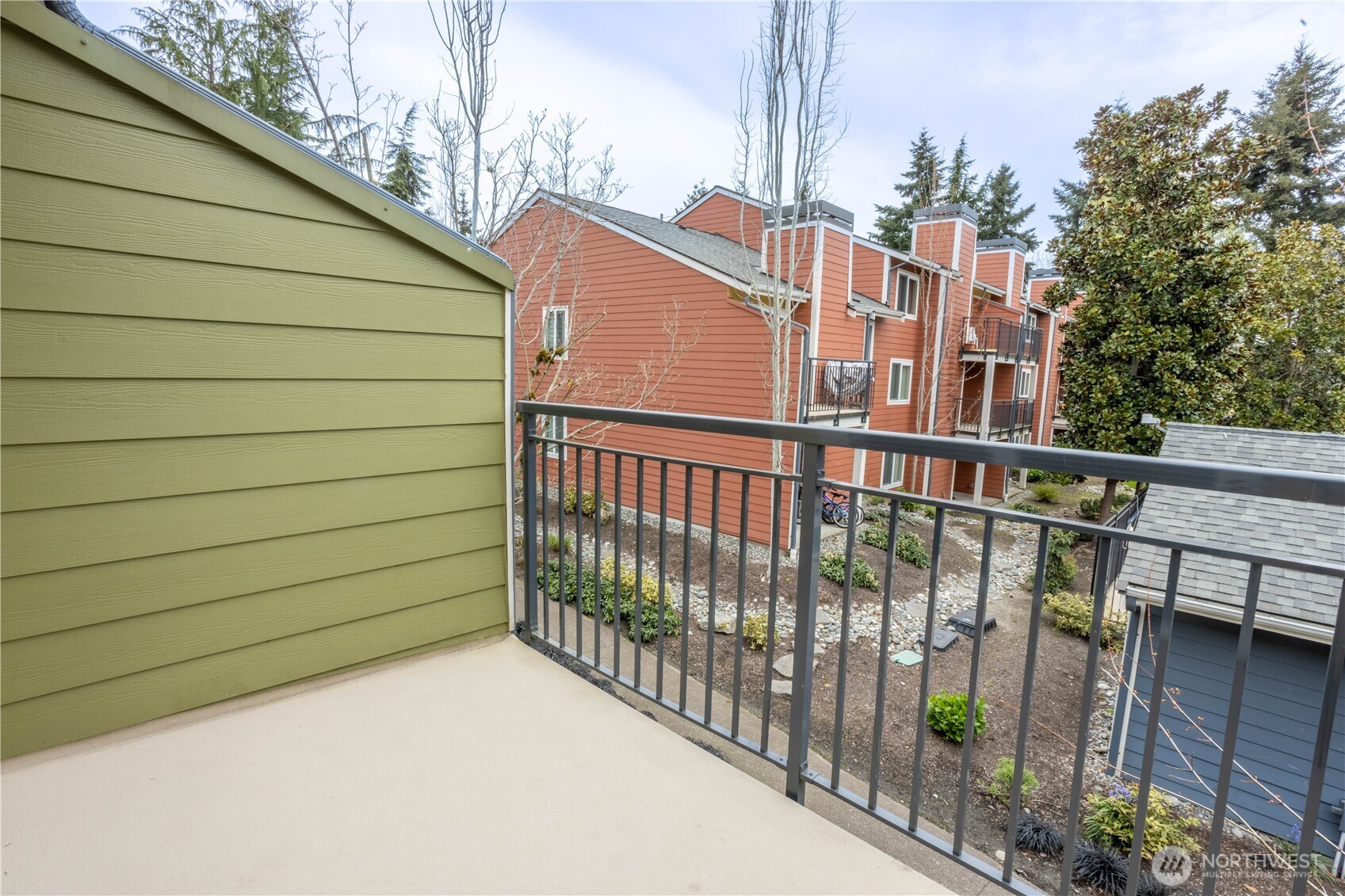 12607 SE 41st Place #H207, Bellevue, WA 98006