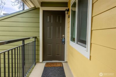 12607 SE 41st Place #H207, Bellevue, WA 98006 - Photo 2
