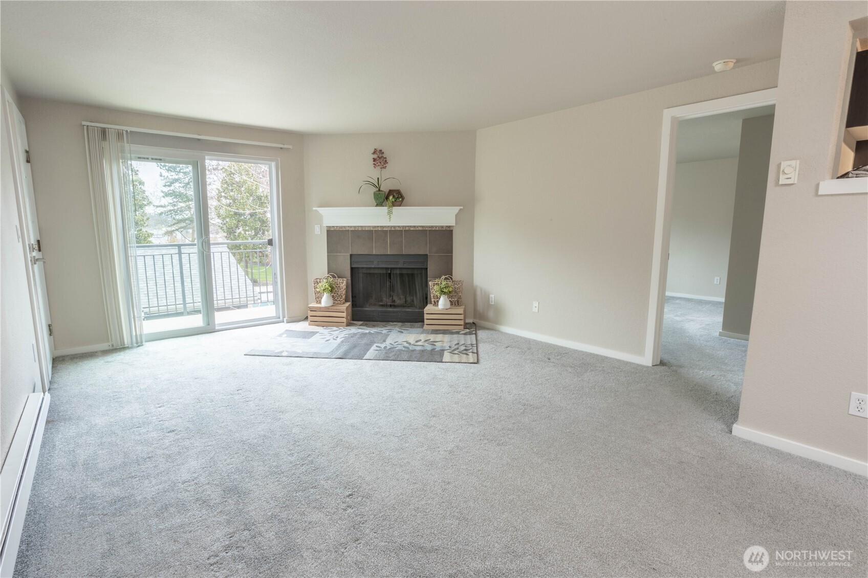 12607 SE 41st Place #H207, Bellevue, WA 98006