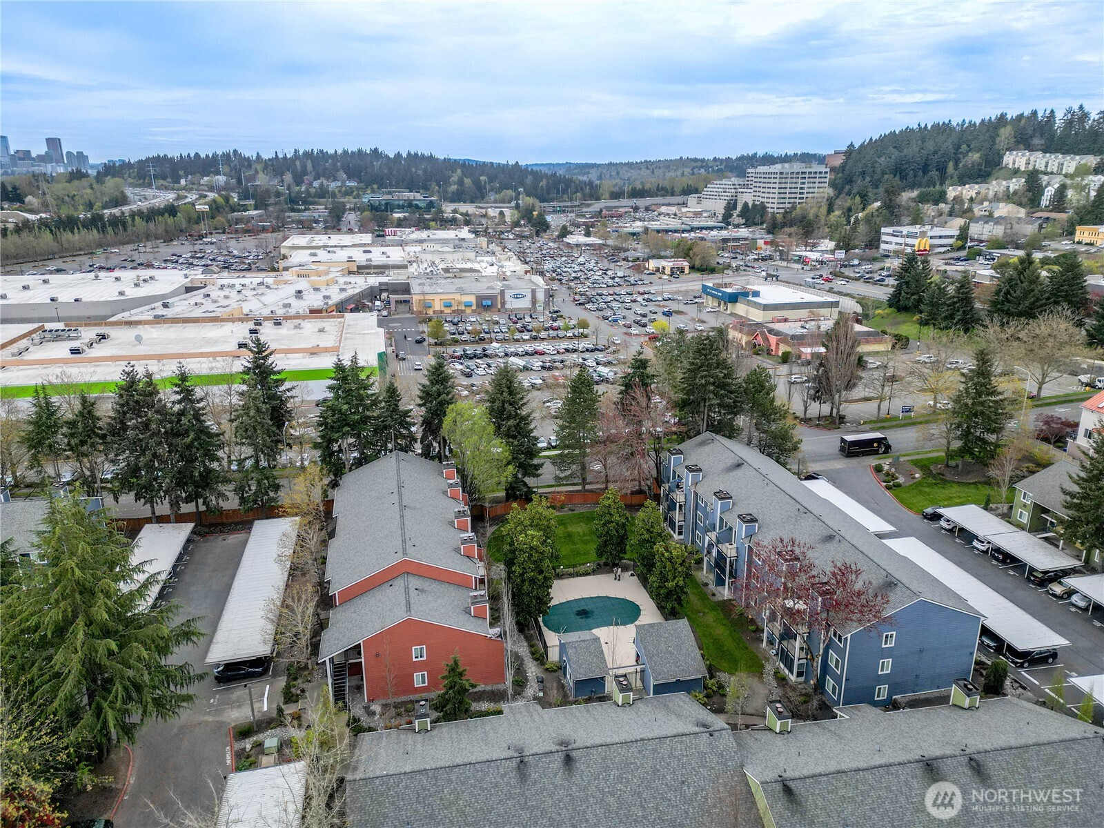 12607 SE 41st Place #H207, Bellevue, WA 98006