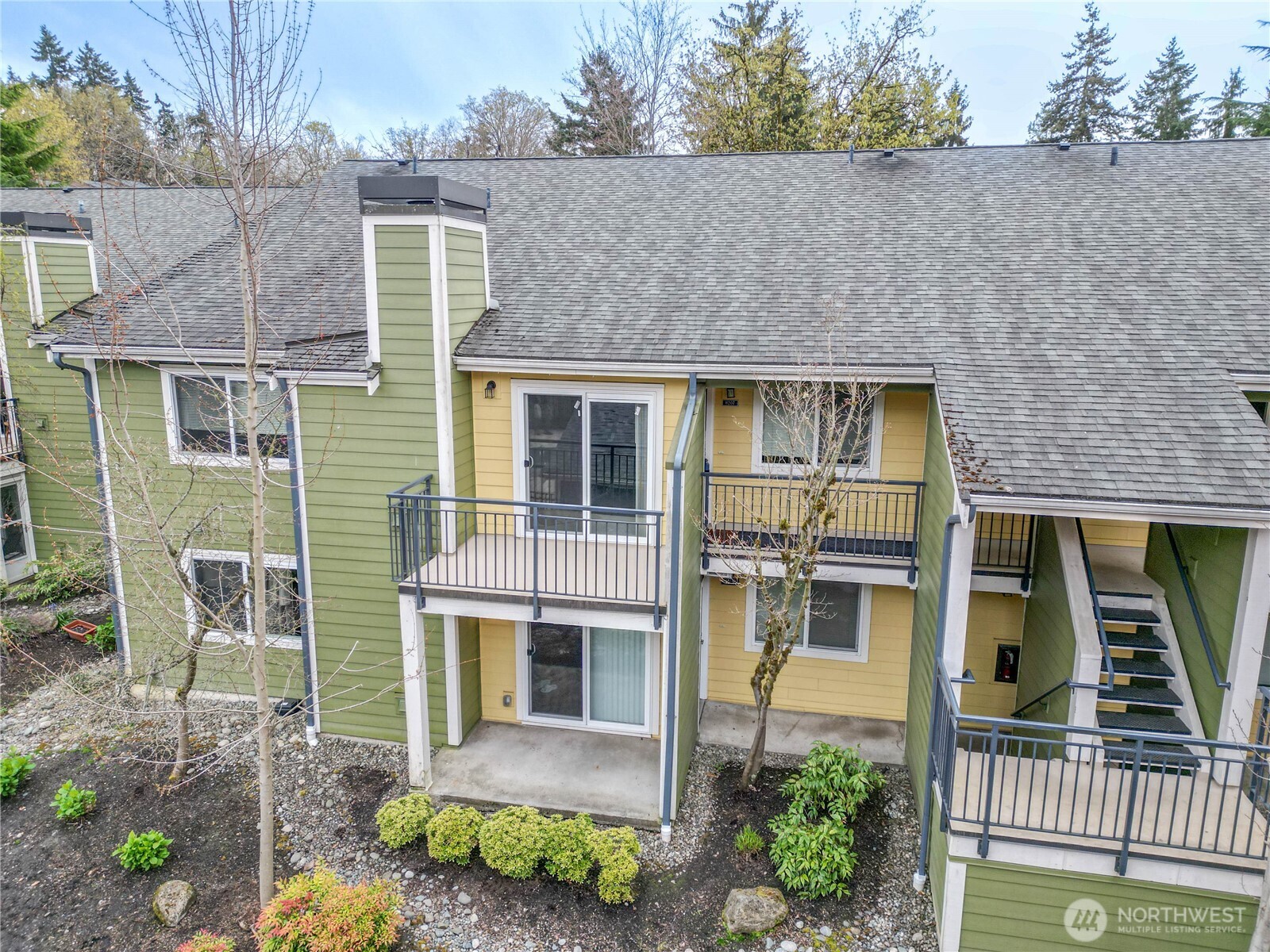 12607 SE 41st Place #H207, Bellevue, WA 98006