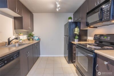 12607 SE 41st Place #H207, Bellevue, WA 98006 - Photo 4