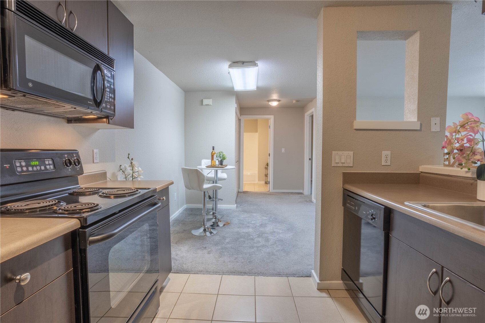 12607 SE 41st Place #H207, Bellevue, WA 98006
