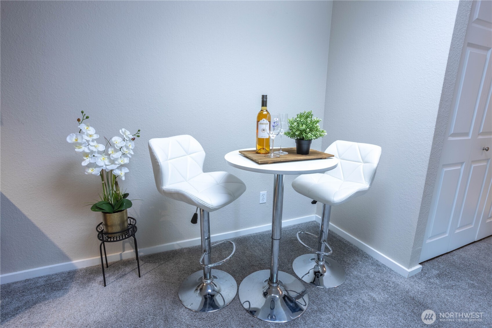 12607 SE 41st Place #H207, Bellevue, WA 98006