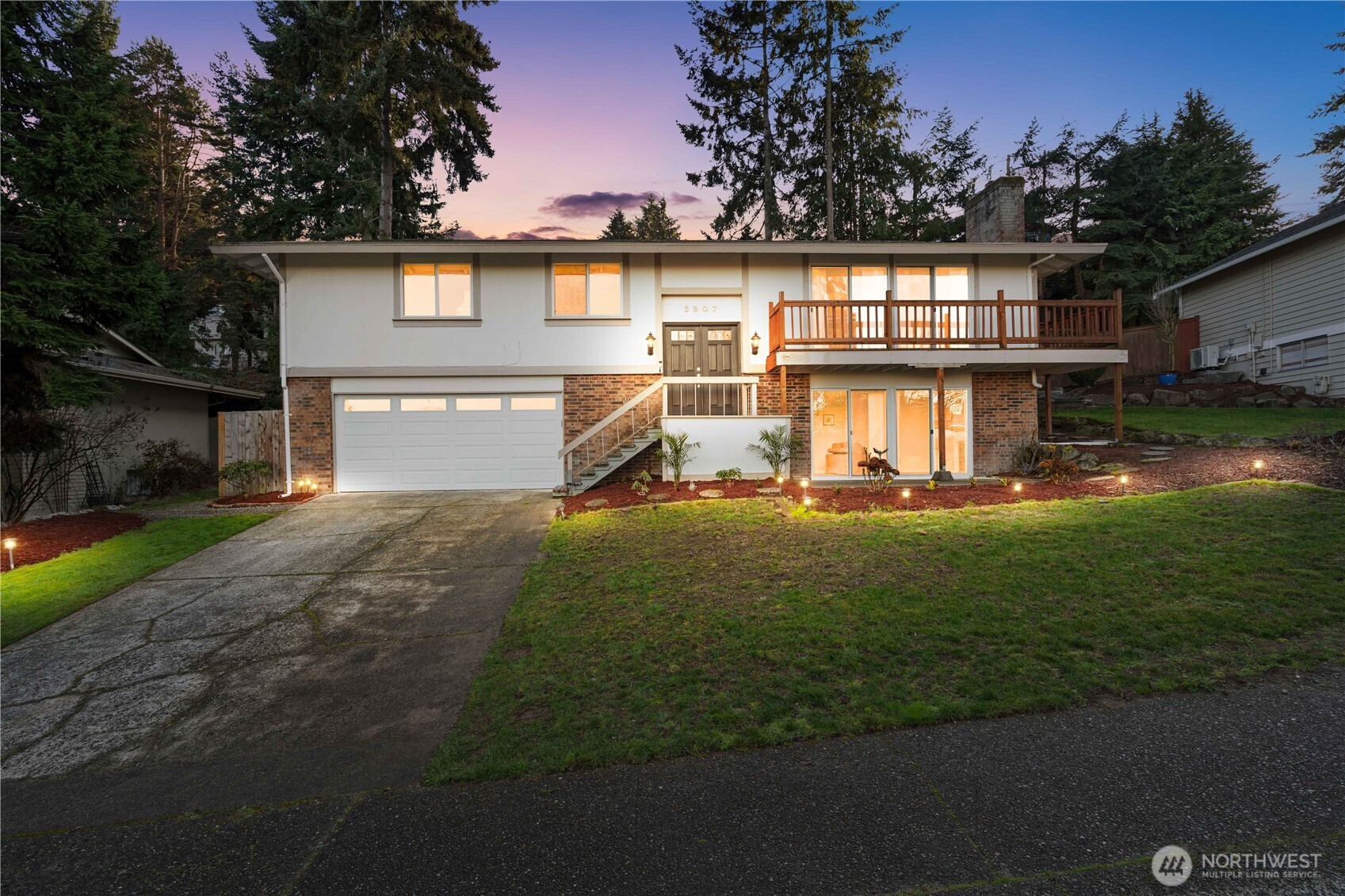 3907 SW 328th St , Federal Way, WA 98023
